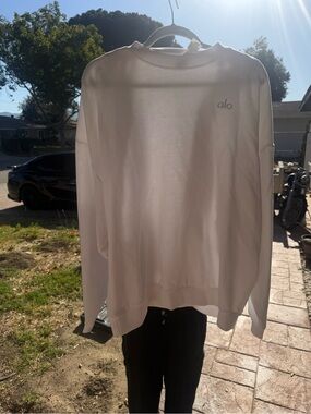ALO Yoga Women’s Crewneck Sweatshirt in White